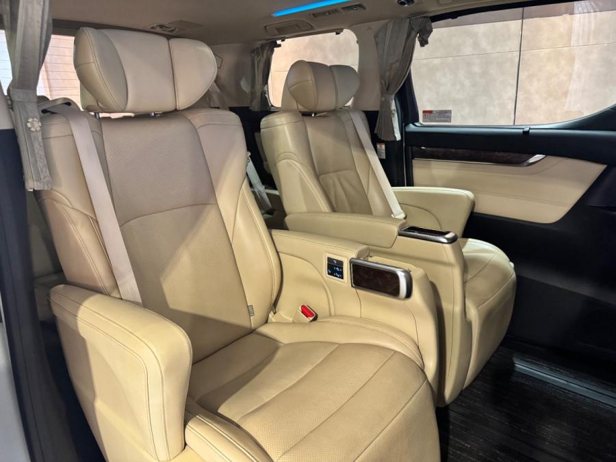 ALPHARD 3.5 GF - Image 5