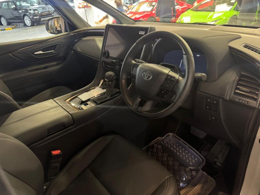 Alphard 2.5 Z - Image 3