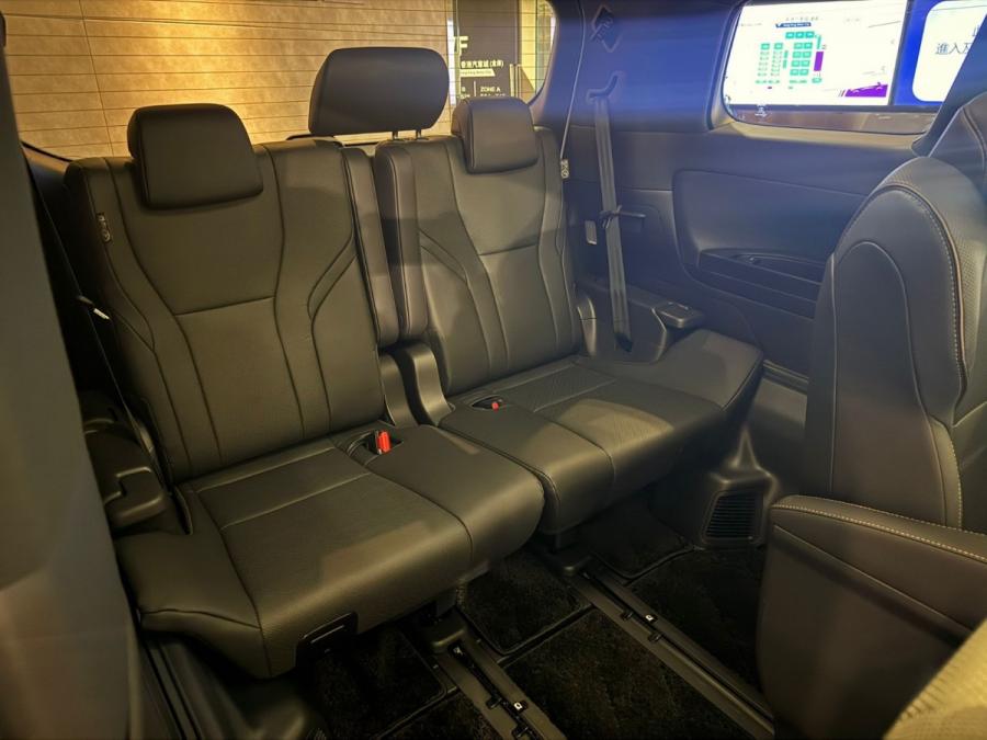 Alphard 2.5 Z - Image 5