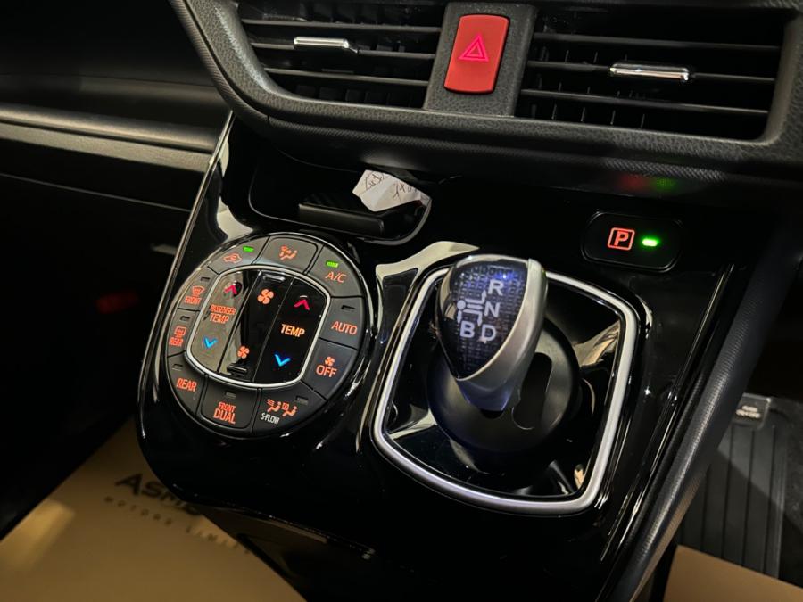 Voxy Hybrid ZS 煌II - Image 8