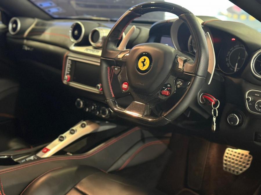 CALIFORNIA T - Image 5