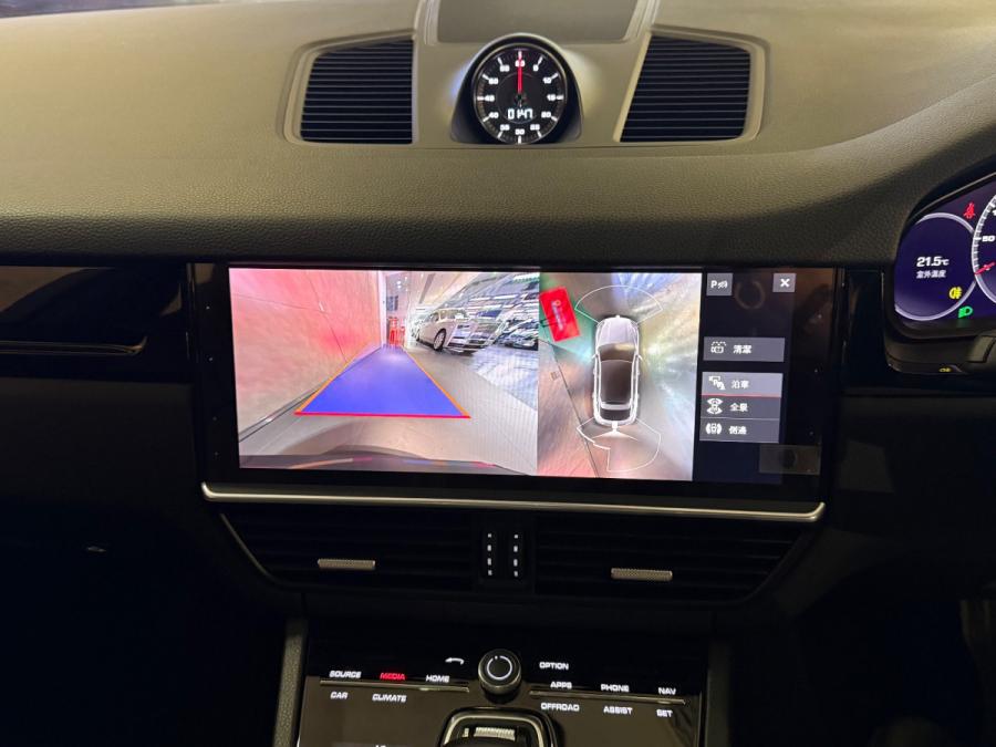 CAYENNE COUPE - Image 6