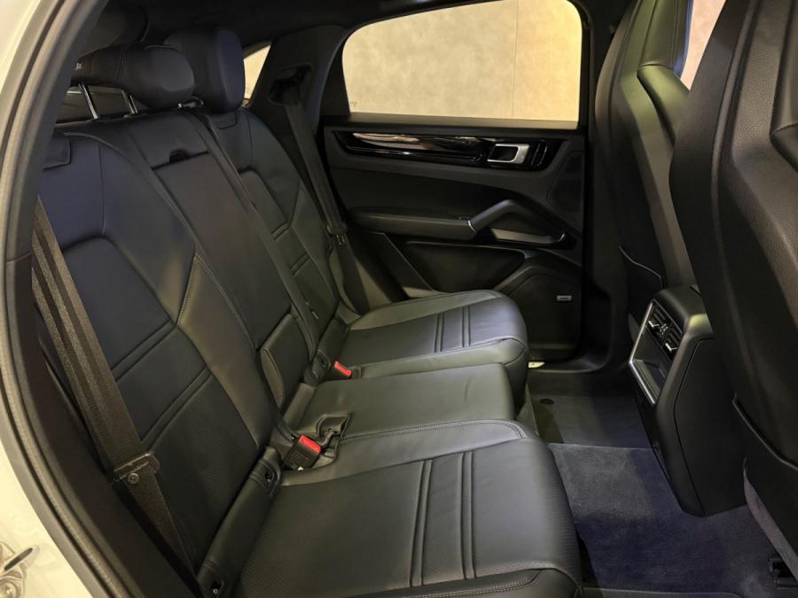 CAYENNE COUPE - Image 9