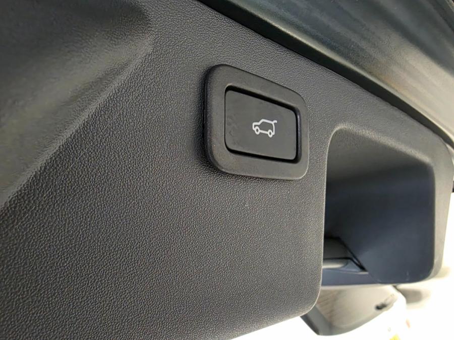 Discovery Sport SE 7S - Image 11