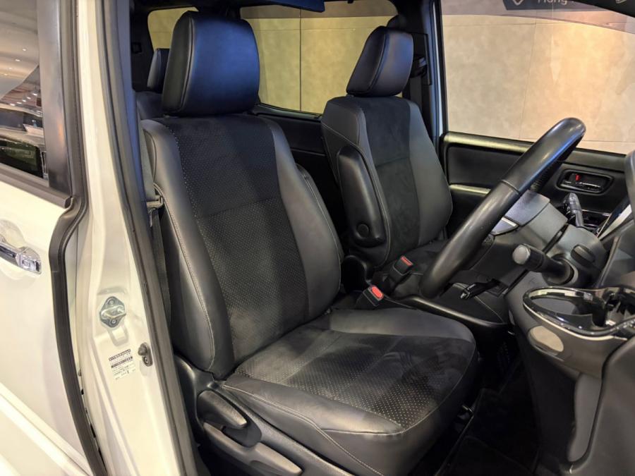 VOXY ZS 煌III HYBRID - Image 5