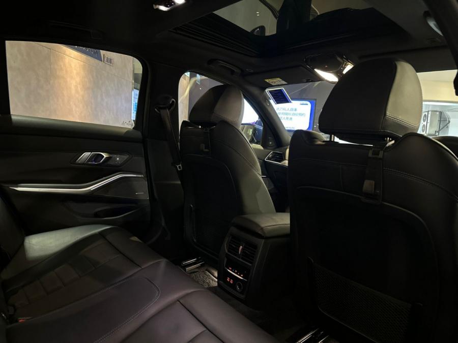 330IA SALOON M SPORT EDITION - Image 12