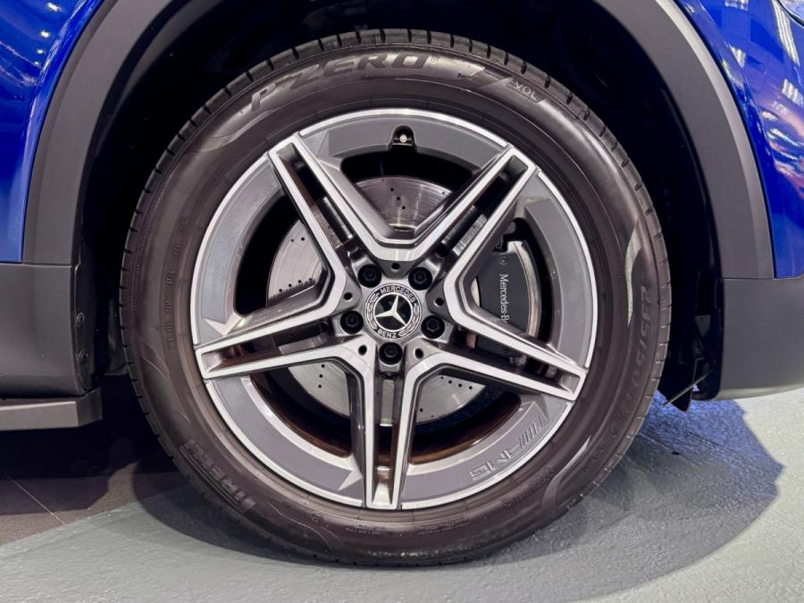 GLB250 4MATIC AMG - Image 3