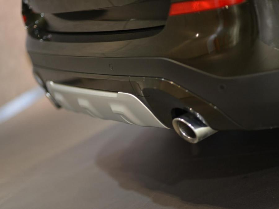 X3 SDRIVE20iA XLINE G01 - Image 11