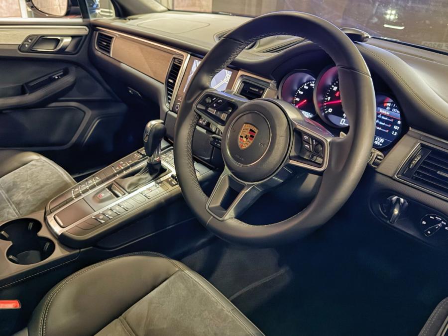 Macan GTS - Image 4