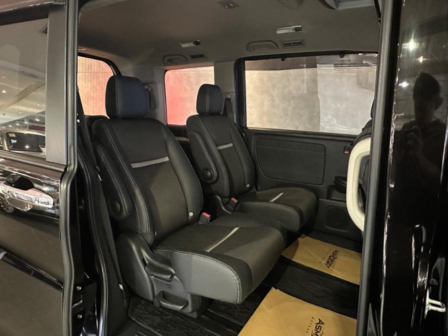 Stepwgn Hybrid EX cool - Image 4