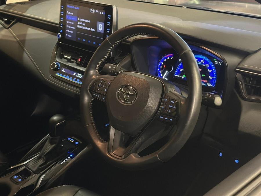 COROLLA TOUING HYRBID WXB - Image 4