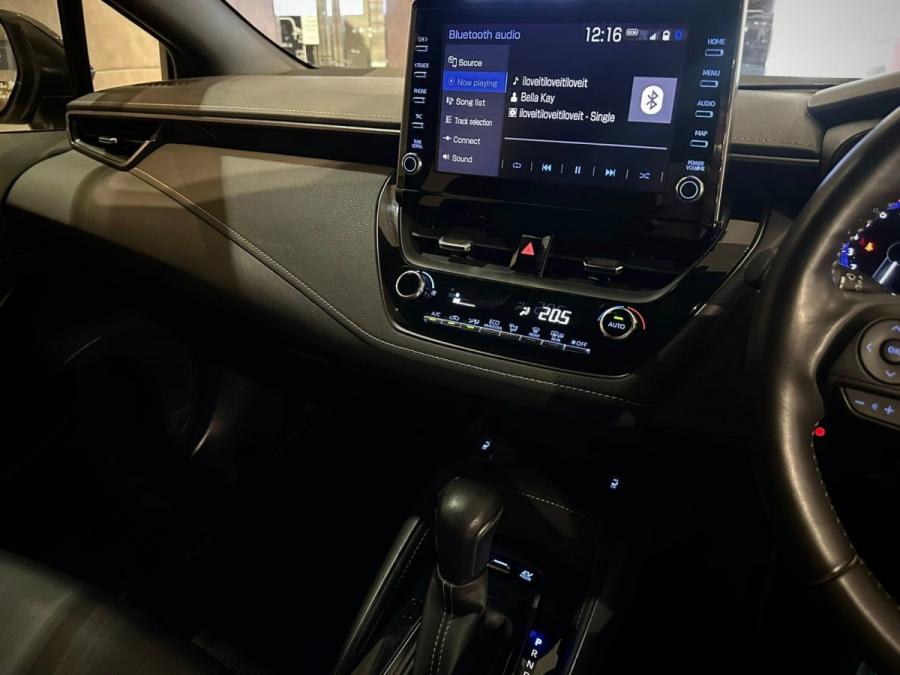 COROLLA TOUING HYRBID WXB - Image 9