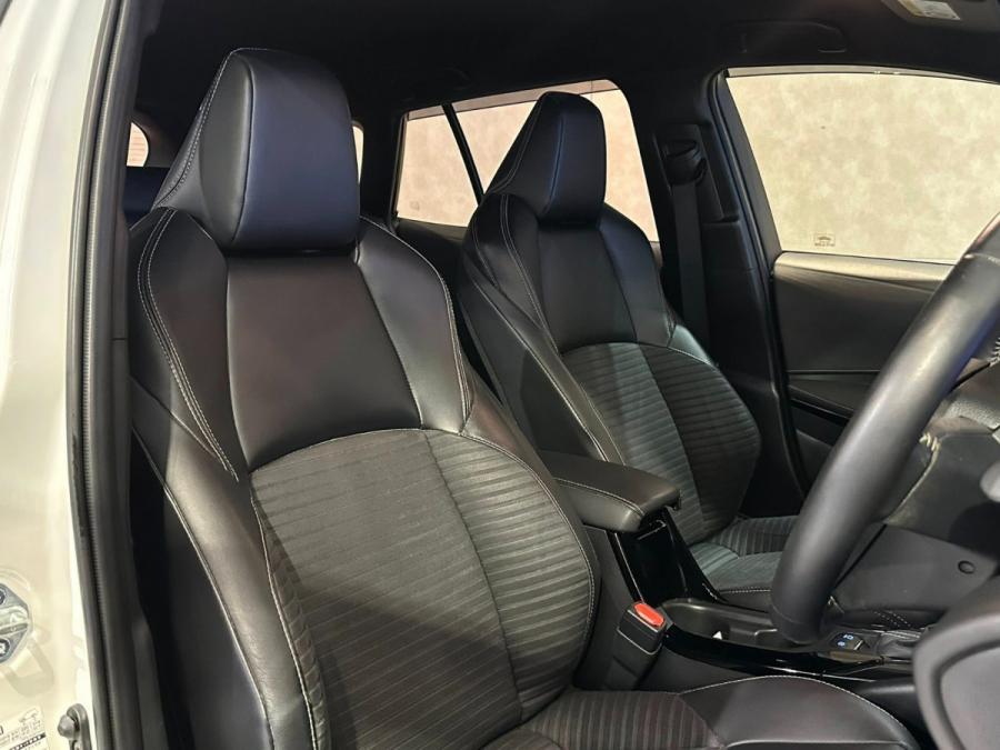 COROLLA TOUING HYRBID WXB - Image 5