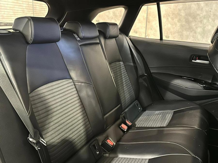 COROLLA TOUING HYRBID WXB - Image 6