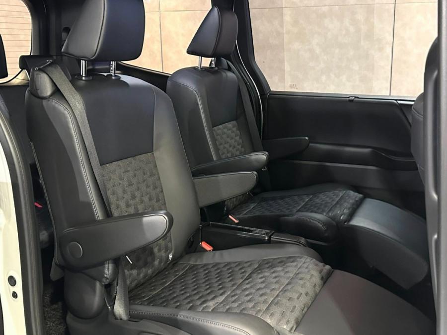 VOXY HYBRID SG - Image 6