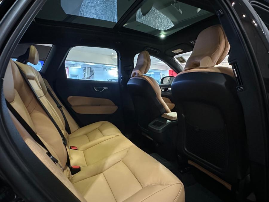 XC60 T5 MOMENTUM - Image 4